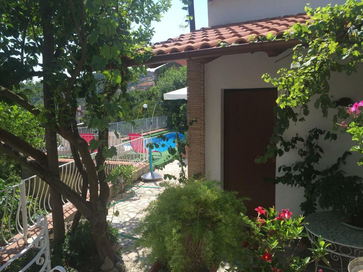 Villa Asia Holiday Home Sant'Agata sui due Golfi Bagian luar foto